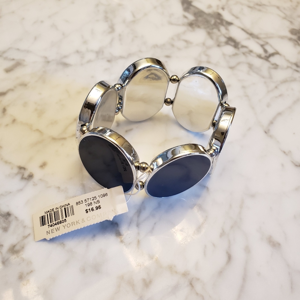 Bracelet - Picture 3 of 3